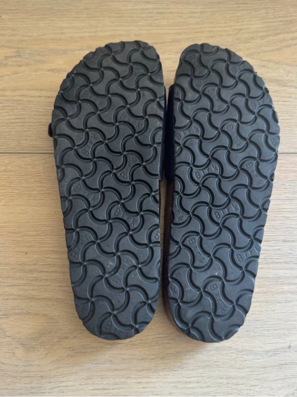 Birkenstock Ibiza Deep Purple Patent Leather Sandals